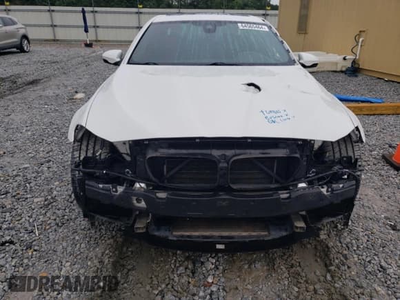 ✅ 2013 BMW M5 • VIN: WBSFV9C59DD096273 • Lot: 64565464. Wystawiony na Copart z przebiegiem 122 028 mil. Bezpłatny archiwum sprzedaży aukcyjnych z USA i szczegółowy raport historii pojazdu na DreamBid. Zdjęcie 5.