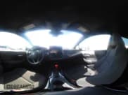 ✅ 2021 Toyota Corolla Nightshade • VIN: JTND4MBE4M3112533 • Lot: 43333980. Wystawiony na IAAI z przebiegiem 36 706 mil. Bezpłatny archiwum sprzedaży aukcyjnych z USA i szczegółowy raport historii pojazdu na DreamBid. Zdjęcie 18.