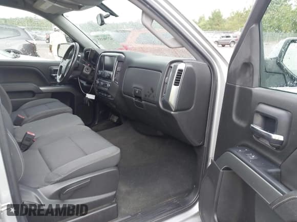 ✅ 2018 Chevrolet Silverado 1500 LT • VIN: 1GCPCREC2JF216332 • Lot: 42790355. Wystawiony na IAAI z przebiegiem 144 218 mil. Bezpłatny archiwum sprzedaży aukcyjnych z USA i szczegółowy raport historii pojazdu na DreamBid. Zdjęcie 5.