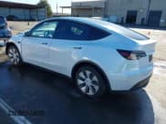 ✅ 2022 Tesla Model Y Long Range • VIN: 7SAYGDEE1NF402745 • Lot: 41493850. Wystawiony na IAAI z przebiegiem 11 222 mil. Bezpłatny archiwum sprzedaży aukcyjnych z USA i szczegółowy raport historii pojazdu na DreamBid. Zdjęcie 3.