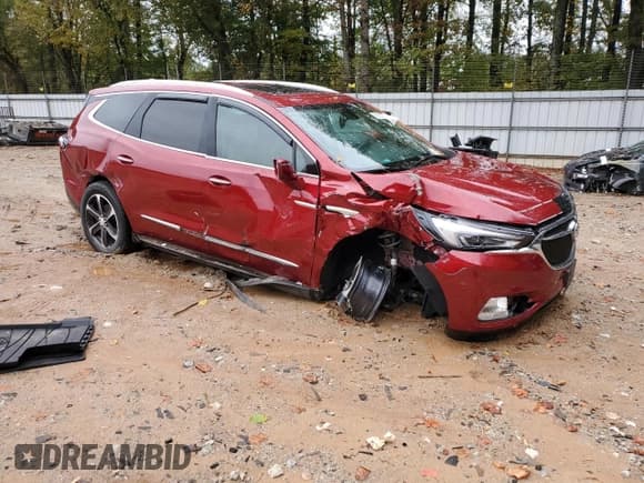 ✅ 2020 Buick Enclave Essence • VIN: 5GAEVAKW6LJ317909 • Лот: 90056705. Опубликован ранее на Copart с пробегом 28 261 миль. Бесплатный доступ к архиву аукционных продаж из США и подробный отчёт об истории автомобиля на DreamBid. Изображение 4.