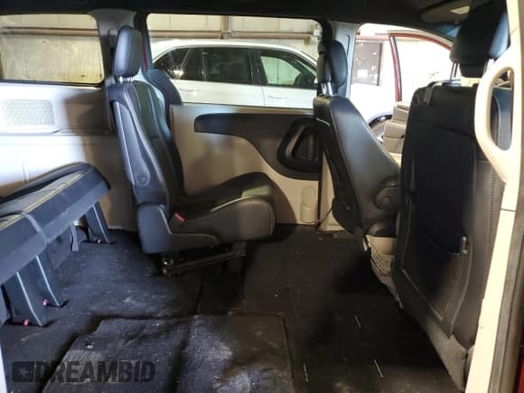 ✅ 2018 Dodge Grand Caravan SXT • VIN: 2C4RDGCG4JR207317 • Lot: 82150075. Wystawiony na Copart z przebiegiem 92 407 mil. Bezpłatny archiwum sprzedaży aukcyjnych z USA i szczegółowy raport historii pojazdu na DreamBid. Zdjęcie 11.