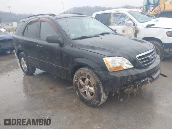 ✅ 2008 Kia Sorento LX • VIN: KNDJC735485841748 • Lot: 41569685. Wystawiony na IAAI z przebiegiem 136 239 mil. Bezpłatny archiwum sprzedaży aukcyjnych z USA i szczegółowy raport historii pojazdu na DreamBid. Zdjęcie 1.