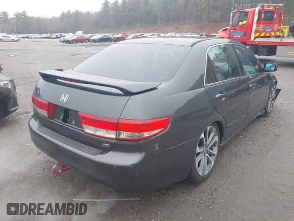✅ 2003 Honda Accord LX • VIN: 1HGCM66353A018662 • Lot: 41908567. Listed on IAAI with 216,510 mi. Free auction sales archive from the USA and detailed vehicle history report at DreamBid. Image 4.