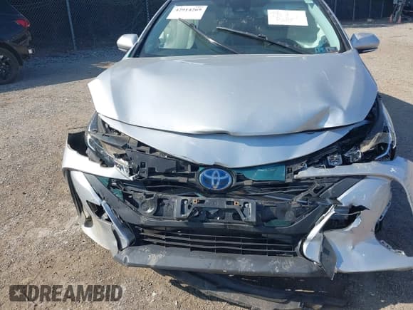 ✅ 2017 Toyota Prius Plus • VIN: JTDKARFP0H3000816 • Lot: 42914269. Wystawiony na IAAI z przebiegiem 68 570 mil. Bezpłatny archiwum sprzedaży aukcyjnych z USA i szczegółowy raport historii pojazdu na DreamBid. Zdjęcie 6.