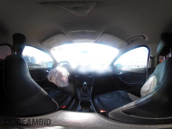 ✅ 2015 Ford Focus SE • VIN: 1FADP3F22FL228683 • Lot: 43024170. Wystawiony na IAAI z przebiegiem 148 765 mil. Bezpłatny archiwum sprzedaży aukcyjnych z USA i szczegółowy raport historii pojazdu na DreamBid. Zdjęcie 19.