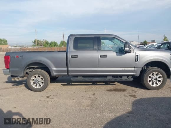 ✅ 2022 Ford F-250 XL • VIN: 1FT7W2BT5NEG35757 • Lot: 42931181. Wystawiony na IAAI z przebiegiem 47 582 mil. Bezpłatny archiwum sprzedaży aukcyjnych z USA i szczegółowy raport historii pojazdu na DreamBid. Zdjęcie 13.