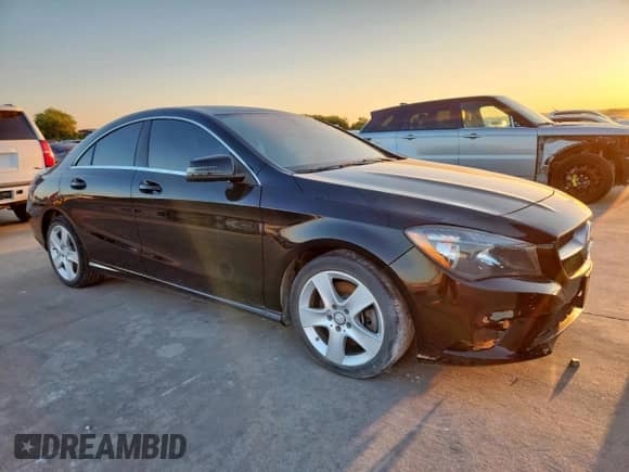 2015 Mercedes-Benz CLA 250 z VIN WDDSJ4EB0FN169833, wystawiony jako Copart lot #83842795 z przebiegiem 29 034 mil mil oraz Szkoda całkowita • Salvage title. Historia ofert i sprzedaży dostępna na DreamBid. Obrazek 4.