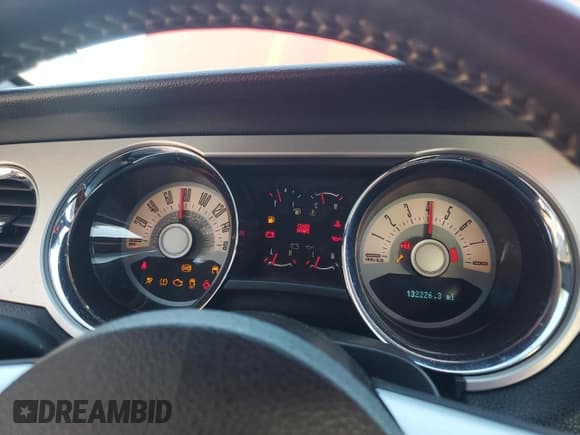 ✅ 2011 Ford Mustang V6 • VIN: 1ZVBP8AM8B5149201 • Lot: 90684515. Listed on Copart with 132,226 mi. Free auction sales archive from the USA and detailed vehicle history report at DreamBid. Image 9.