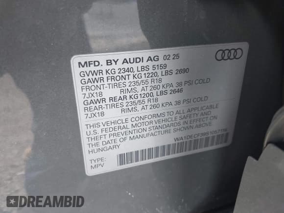 ✅ 2025 Audi Q3 S line Premium • VIN: WA1DECF39S1057116 • Lot: 43202256. Wystawiony na IAAI z przebiegiem 16 195 mil. Bezpłatny archiwum sprzedaży aukcyjnych z USA i szczegółowy raport historii pojazdu na DreamBid. Zdjęcie 9.