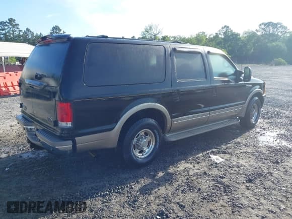 ✅ 2000 Ford Excursion Limited • VIN: 1FMNU42F6YEE35943 • Lot: 42165880. Wystawiony na IAAI z przebiegiem 189 498 mil. Bezpłatny archiwum sprzedaży aukcyjnych z USA i szczegółowy raport historii pojazdu na DreamBid. Zdjęcie 4.