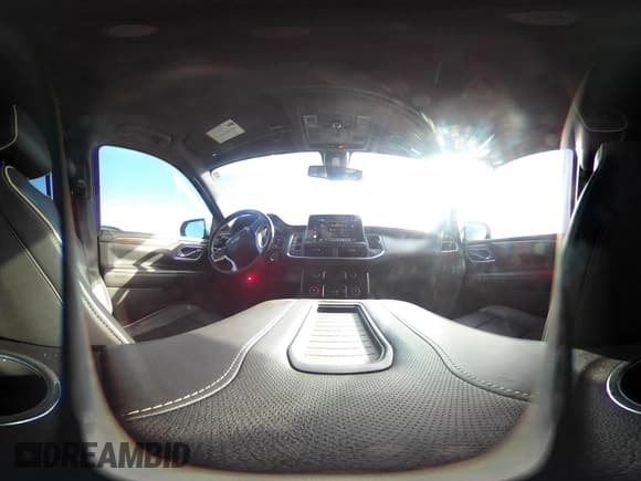 ✅ 2022 Chevrolet Suburban Premier • VIN: 1GNSKFKD2NR138333 • Lot: 41911336. Wystawiony na IAAI z przebiegiem 78 003 mil. Bezpłatny archiwum sprzedaży aukcyjnych z USA i szczegółowy raport historii pojazdu na DreamBid. Zdjęcie 18.