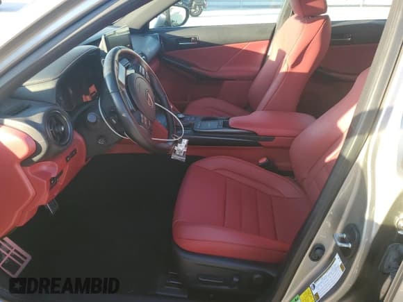 ✅ 2023 Lexus IS 350 F Sport • VIN: JTHGZ1B26P5065438 • Lot: 93684295. Wystawiony na Copart z przebiegiem 18 307 mil. Bezpłatny archiwum sprzedaży aukcyjnych z USA i szczegółowy raport historii pojazdu na DreamBid. Zdjęcie 7.