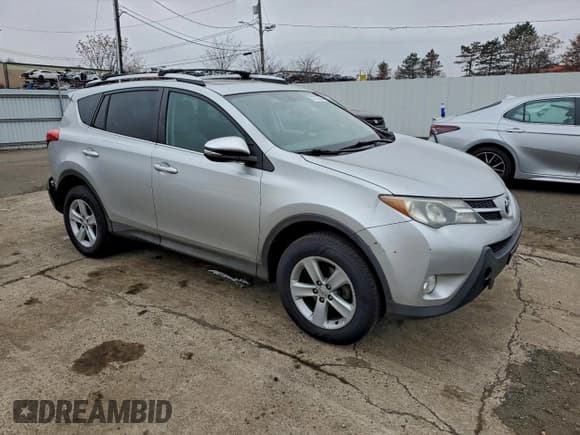 ✅ 2013 Toyota RAV4 XLE • VIN: 2T3RFREV7DW073284 • Лот: 93757565. Опубликован ранее на Copart с пробегом 140 842 миль. Бесплатный доступ к архиву аукционных продаж из США и подробный отчёт об истории автомобиля на DreamBid. Изображение 4.
