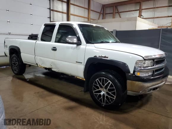 ✅ 2000 Chevrolet Silverado 1500 • VIN: 1GCEK19V1YE410387 • Лот: 92852265. Опубликован ранее на Copart с пробегом 238 126 миль. Бесплатный доступ к архиву аукционных продаж из США и подробный отчёт об истории автомобиля на DreamBid. Изображение 4.