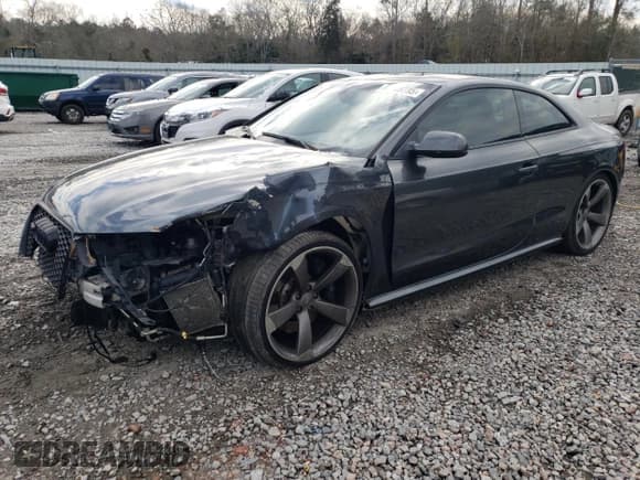 ✅ 2013 Audi RS 5 • VIN: WUAC6AFR5DA900998 • Lot: 41709785. Listed on Copart with 32,694 mi. Free auction sales archive from the USA and detailed vehicle history report at DreamBid. Image 1.