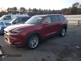 ✅ 2025 Toyota Highlander XLE • VIN: 5TDAAAB59SS103241 • Lot: 92799905. Wystawiony na Copart z przebiegiem 961 mil. Bezpłatny archiwum sprzedaży aukcyjnych z USA i szczegółowy raport historii pojazdu na DreamBid. Zdjęcie 1.