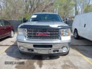 ✅ 2011 GMC Sierra 2500HD SLE • VIN: 1GT120CG1BF101703 • Лот: 41885473. Опубликован ранее на IAAI с пробегом 309 191 миль. Бесплатный доступ к архиву аукционных продаж из США и подробный отчёт об истории автомобиля на DreamBid. Изображение 12.