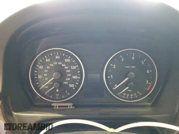 2006 BMW 3 Series 330i with VIN WBAVB335X6AZ86744, listed as a Copart auction lot 80352395 with Not provided miles and Salvage title. Bid and sale history available at DreamBid. Image 9.