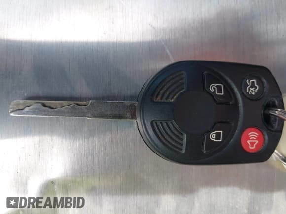 ✅ 2018 Ford C-Max SE • VIN: 1FADP5AU7JL101909 • Lot: 42146442. Wystawiony na IAAI z przebiegiem 145 319 mil. Bezpłatny archiwum sprzedaży aukcyjnych z USA i szczegółowy raport historii pojazdu na DreamBid. Zdjęcie 11.