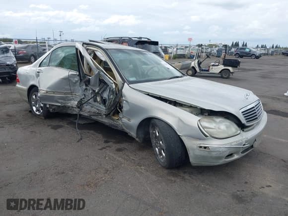 ✅ 2000 Mercedes-Benz S 320/430/500 • VIN: WDBNG70J4YA095170 • Лот: 43348743. Опубликован ранее на IAAI с пробегом Не указан. Бесплатный доступ к архиву аукционных продаж из США и подробный отчёт об истории автомобиля на DreamBid. Изображение 1.