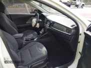 ✅ 2018 Kia Niro LX • VIN: KNDCB3LC2J5172145 • Lot: 42327419. Listed on IAAI with 191,963 mi. Free auction sales archive from the USA and detailed vehicle history report at DreamBid. Image 5.