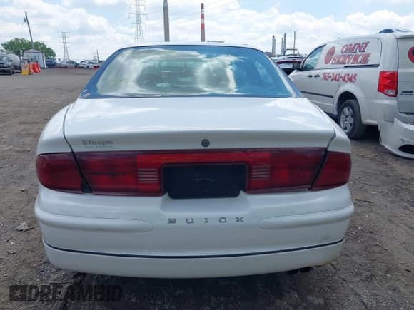 ✅ 2002 Buick Regal LS • VIN: 2G4WB55KX21274885 • Lot: 42206272. Listed on IAAI with 126,509 mi. Free auction sales archive from the USA and detailed vehicle history report at DreamBid. Image 16.