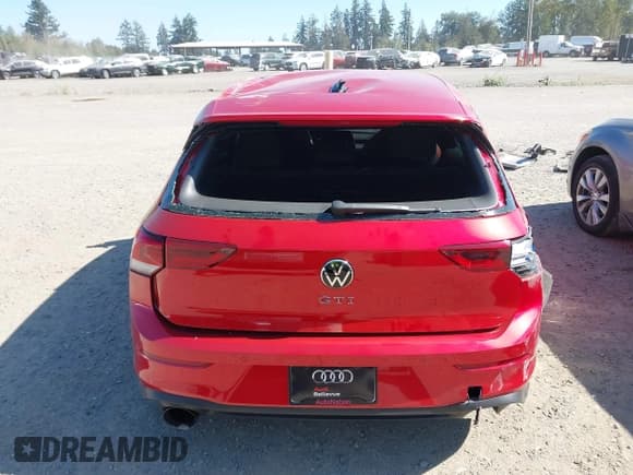 ✅ 2024 Volkswagen Golf GTI S • VIN: WVWGA7CDXRW140750 • Lot: 43240202. Wystawiony na IAAI z przebiegiem 24 955 mil. Bezpłatny archiwum sprzedaży aukcyjnych z USA i szczegółowy raport historii pojazdu na DreamBid. Zdjęcie 17.