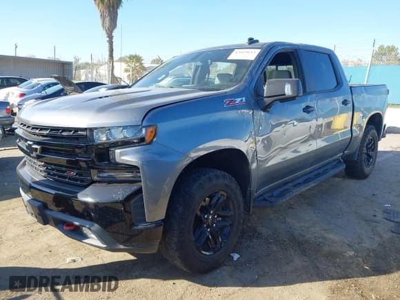 ✅ 2020 Chevrolet Silverado 1500 LT Trail Boss • VIN: 1GCPYFEL0LZ208716 • Lot: 43819614. Wystawiony na IAAI z przebiegiem 41 810 mil. Bezpłatny archiwum sprzedaży aukcyjnych z USA i szczegółowy raport historii pojazdu na DreamBid. Zdjęcie 2.
