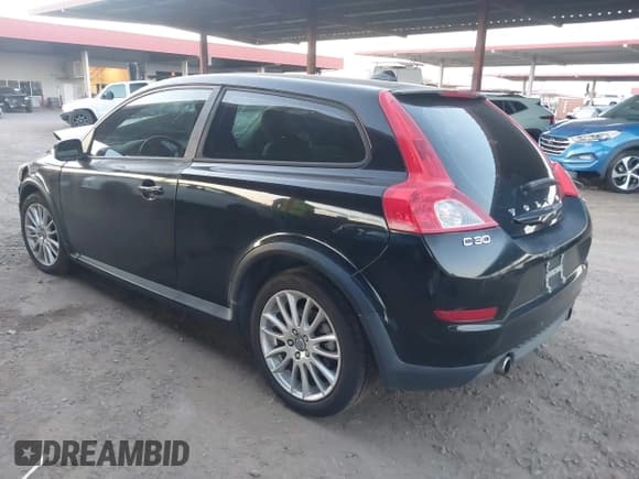 ✅ 2011 Volvo C30 • VIN: YV1672MK7B2196663 • Лот: 43508344. Опубликован ранее на IAAI с пробегом 105 733 миль. Бесплатный доступ к архиву аукционных продаж из США и подробный отчёт об истории автомобиля на DreamBid. Изображение 3.