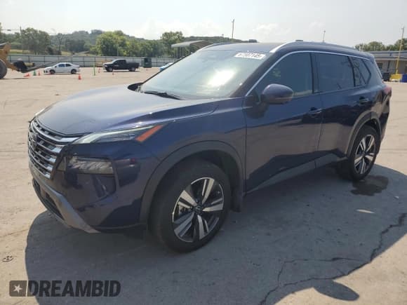 ✅ 2025 Nissan Rogue SL • VIN: JN8BT3CA6SW000109 • Лот: 67507145. Опубликован ранее на Copart с пробегом 12 029 миль. Бесплатный доступ к архиву аукционных продаж из США и подробный отчёт об истории автомобиля на DreamBid. Изображение 1.