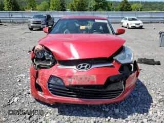 2013 Hyundai Veloster w/Gray Int z VIN KMHTC6ADXDU117233, wystawiony jako Copart lot #57247064 z przebiegiem 129 810 mil mil oraz Szkoda całkowita • Salvage title. Historia ofert i sprzedaży dostępna na DreamBid. Obrazek 5.