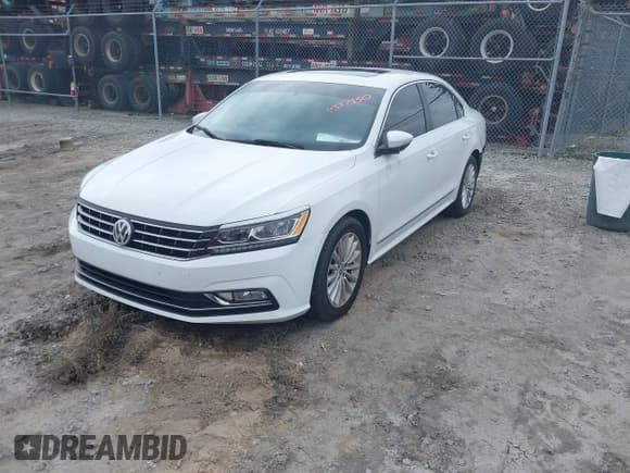 ✅ 2017 Volkswagen Passat SE • VIN: 1VWBT7A39HC040828 • Lot: 43057950. Listed on IAAI with 69,000 mi. Free auction sales archive from the USA and detailed vehicle history report at DreamBid. Image 18.