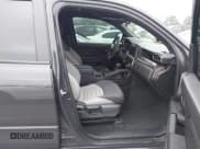 ✅ 2025 Toyota Tacoma SR5 • VIN: 3TMLB5JN5SM124179 • Лот: 43690007. Опубликован ранее на IAAI с пробегом 2 428 миль. Бесплатный доступ к архиву аукционных продаж из США и подробный отчёт об истории автомобиля на DreamBid. Изображение 5.