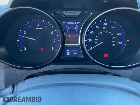 ✅ 2014 Hyundai Veloster Turbo • VIN: KMHTC6AE8EU191230 • Лот: 51807665. Опубликован ранее на Copart с пробегом 108 617 миль. Бесплатный доступ к архиву аукционных продаж из США и подробный отчёт об истории автомобиля на DreamBid. Изображение 8.