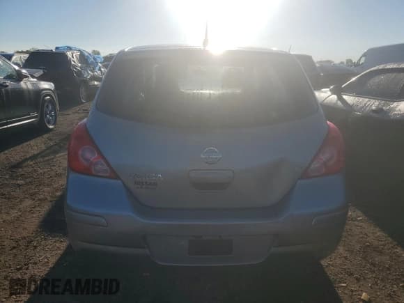 ✅ 2010 Nissan Versa SL • VIN: 3N1BC1CP9AL427327 • Lot: 85599025. Listed on Copart with 184,979 mi. Free auction sales archive from the USA and detailed vehicle history report at DreamBid. Image 6.