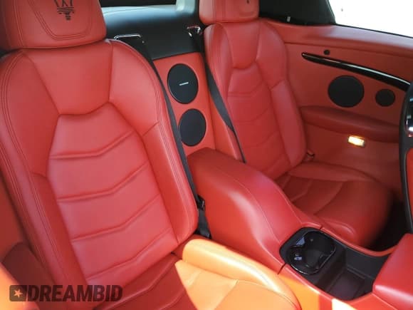 ✅ 2018 Maserati GranTurismo Sport • VIN: ZAM45VMA6J0278885 • Lot: 68682793. Wystawiony na Copart z przebiegiem 46 371 mil. Bezpłatny archiwum sprzedaży aukcyjnych z USA i szczegółowy raport historii pojazdu na DreamBid. Zdjęcie 10.