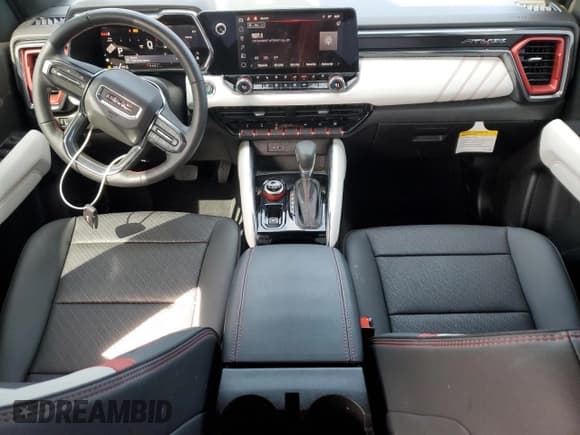 ✅ 2024 GMC Canyon 4WD AT4X • VIN: 1GTP6EEK4R1146736 • Lot: 51126715. Wystawiony na Copart z przebiegiem 15 037 mil. Bezpłatny archiwum sprzedaży aukcyjnych z USA i szczegółowy raport historii pojazdu na DreamBid. Zdjęcie 8.