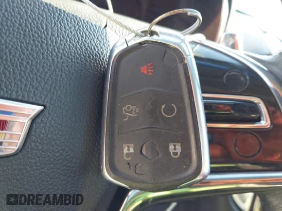 ✅ 2015 Cadillac ATS Performance RWD • VIN: 1G6AC5SX2F0136547 • Lot: 41598604. Wystawiony na IAAI z przebiegiem 80 460 mil. Bezpłatny archiwum sprzedaży aukcyjnych z USA i szczegółowy raport historii pojazdu na DreamBid. Zdjęcie 11.