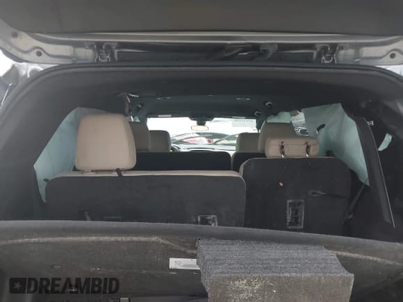 ✅ 2023 Chevrolet Traverse LS • VIN: 1GNERFKW7PJ184445 • Lot: 43142536. Wystawiony na IAAI z przebiegiem 56 715 mil. Bezpłatny archiwum sprzedaży aukcyjnych z USA i szczegółowy raport historii pojazdu na DreamBid. Zdjęcie 12.