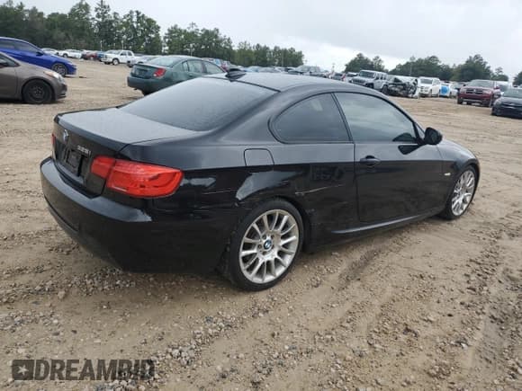 ✅ 2012 BMW 3 Series 328i • VIN: WBAKE3C54CE769446 • Lot: 68171085. Wystawiony na Copart z przebiegiem 61 286 mil. Bezpłatny archiwum sprzedaży aukcyjnych z USA i szczegółowy raport historii pojazdu na DreamBid. Zdjęcie 3.