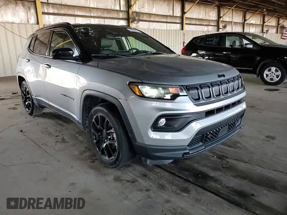 2022 Jeep Compass Altitude с VIN 3C4NJCBB0NT172770, выставлен на аукционе Copart как лот 86854725 с пробегом 42 147 миль миль и Списание • Salvage title. История ставок и продаж доступна на DreamBid. Изображение 14.