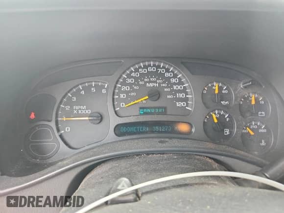 2004 GMC Sierra 1500 SLE with VIN 2GTEC19V741126562, listed as a Copart auction lot 64492065 with 351,273 mi miles and Salvage title. Bid and sale history available at DreamBid. Image 9.