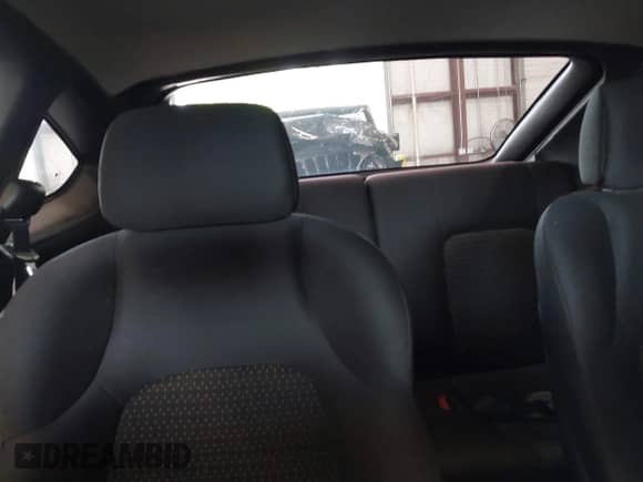 2008 Hyundai Tiburon GS z VIN KMHHM66DX8U296083, wystawiony jako IAAI lot #42611611 z przebiegiem 164 438 mil mil oraz . Historia ofert i sprzedaży dostępna na DreamBid. Obrazek 8.