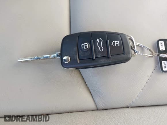 ✅ 2020 Audi Q3 Premium Plus • VIN: WA1BECF36L1086470 • Lot: 43433212. Listed on IAAI with 67,245 mi. Free auction sales archive from the USA and detailed vehicle history report at DreamBid. Image 11.