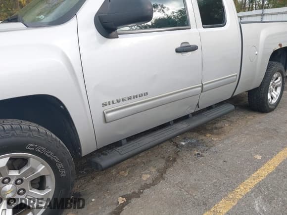 ✅ 2010 Chevrolet Silverado 1500 LS • VIN: 1GCSCREA0AZ144604 • Lot: 43461702. Listed on IAAI with 124,686 mi. Free auction sales archive from the USA and detailed vehicle history report at DreamBid. Image 6.