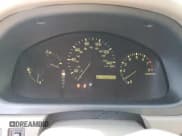 ✅ 2000 Lexus RX 300 • VIN: JT6HF10UXY0157080 • Lot: 83805335. Wystawiony na Copart z przebiegiem 225 071 mil. Bezpłatny archiwum sprzedaży aukcyjnych z USA i szczegółowy raport historii pojazdu na DreamBid. Zdjęcie 9.