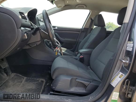 ✅ 2012 Volkswagen Jetta SE • VIN: 3VWPX7AJ7CM703636 • Lot: 67986475. Listed on Copart with 192,287 mi. Free auction sales archive from the USA and detailed vehicle history report at DreamBid. Image 7.