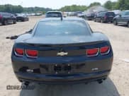 ✅ 2013 Chevrolet Camaro LS • VIN: 2G1FA1E30D9212482 • Lot: 42863152. Wystawiony na IAAI z przebiegiem 41 220 mil. Bezpłatny archiwum sprzedaży aukcyjnych z USA i szczegółowy raport historii pojazdu na DreamBid. Zdjęcie 16.
