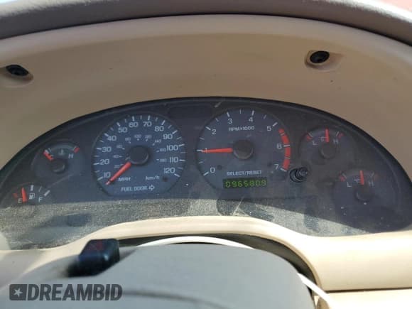 ✅ 2003 Ford Mustang Deluxe • VIN: 1FAFP44413F386140 • Lot: 85580595. Listed on Copart with 96,580 mi. Free auction sales archive from the USA and detailed vehicle history report at DreamBid. Image 9.